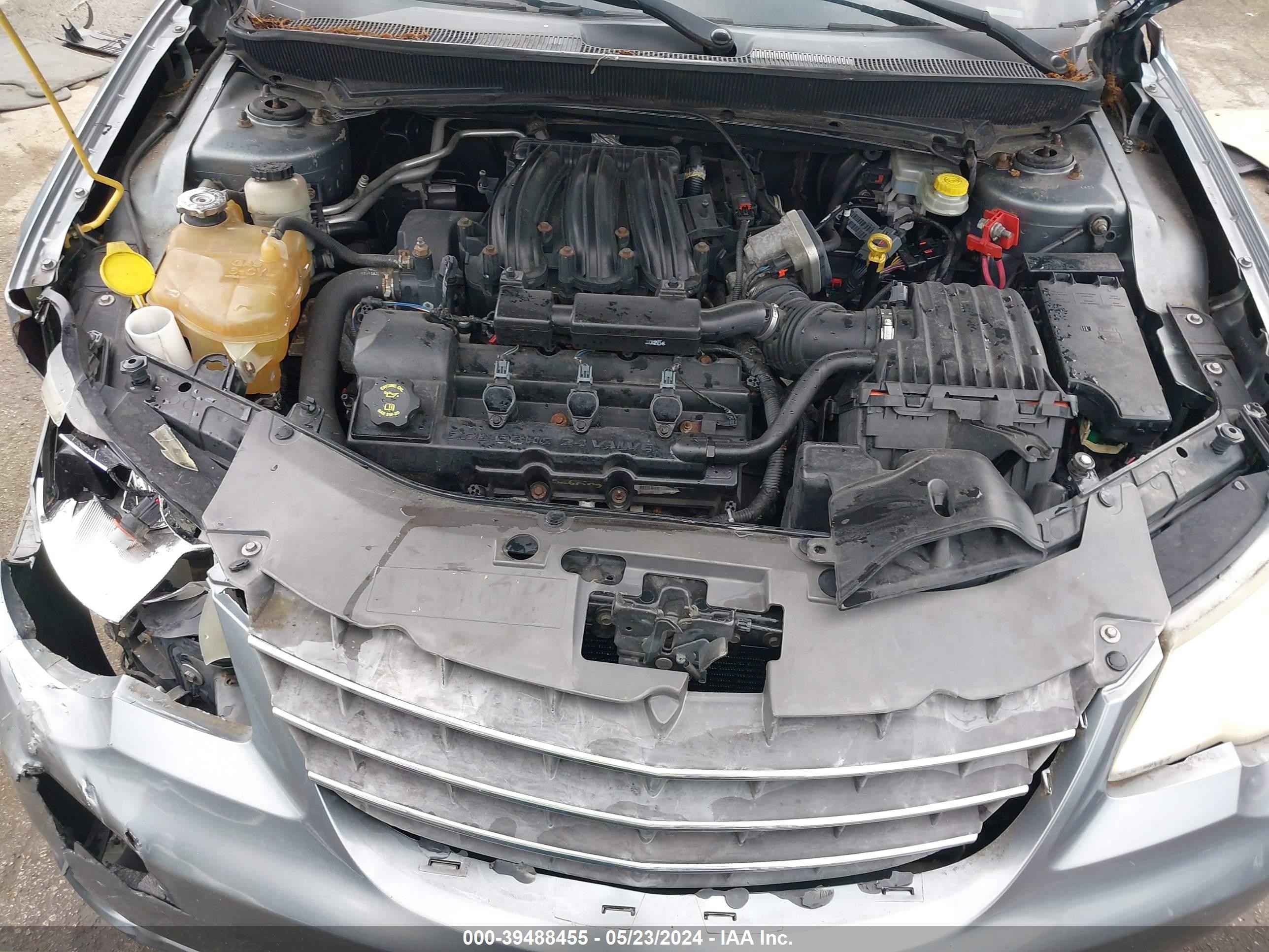 Photo 9 VIN: 1C3LC55R78N689708 - CHRYSLER SEBRING 