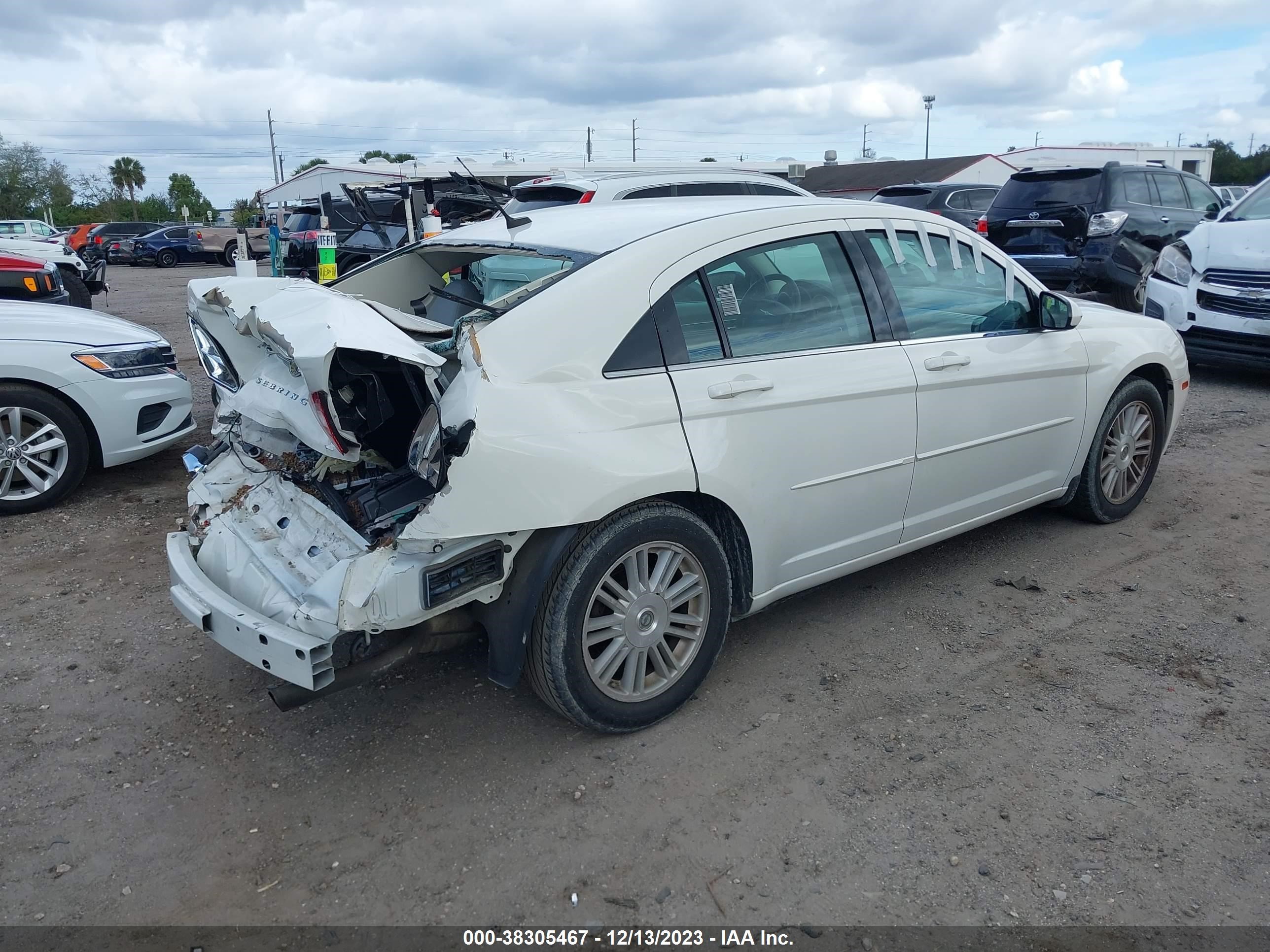 Photo 3 VIN: 1C3LC56R18N257212 - CHRYSLER SEBRING 