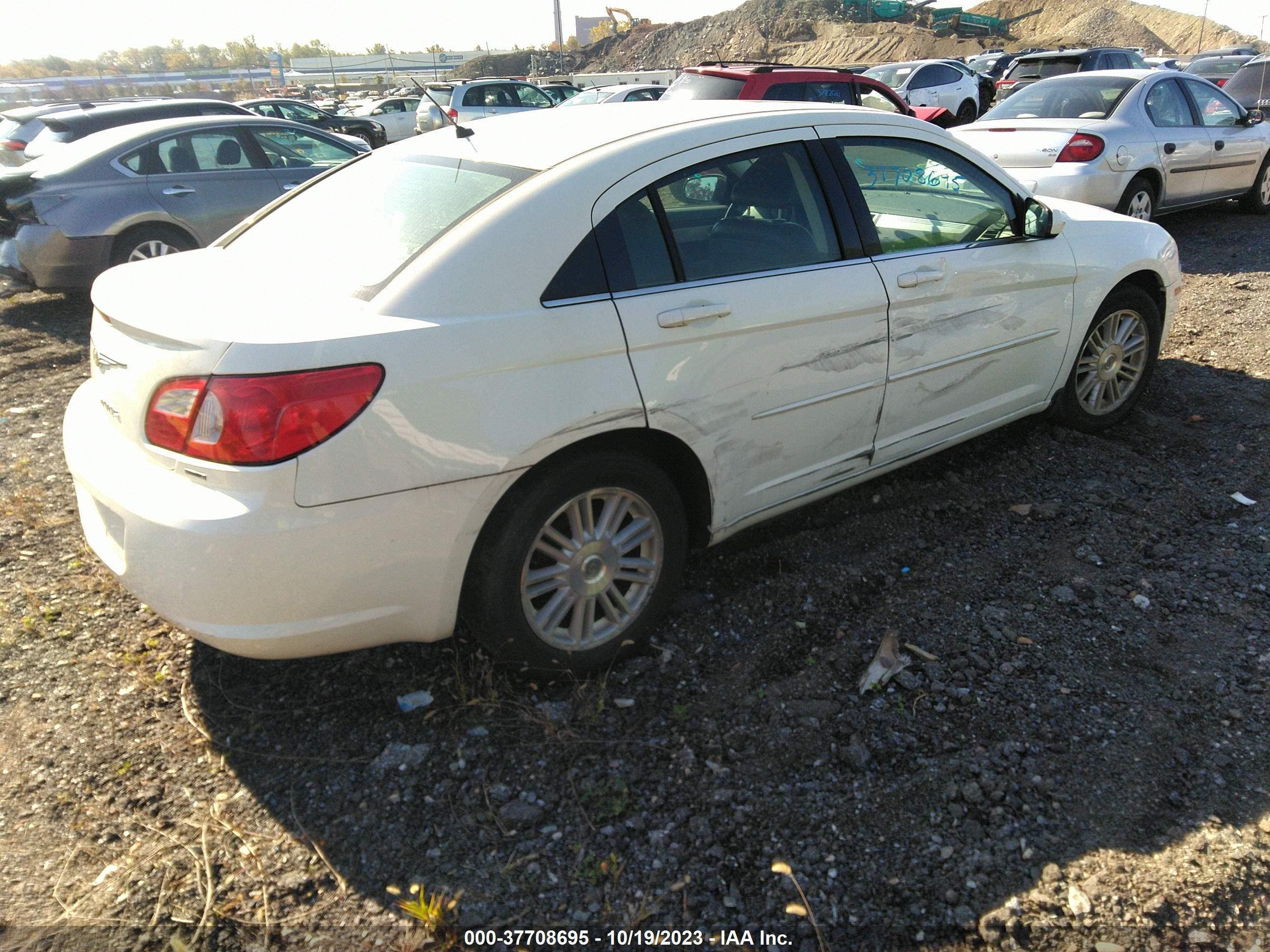 Photo 4 VIN: 1C3LC56R68N258615 - CHRYSLER SEBRING 