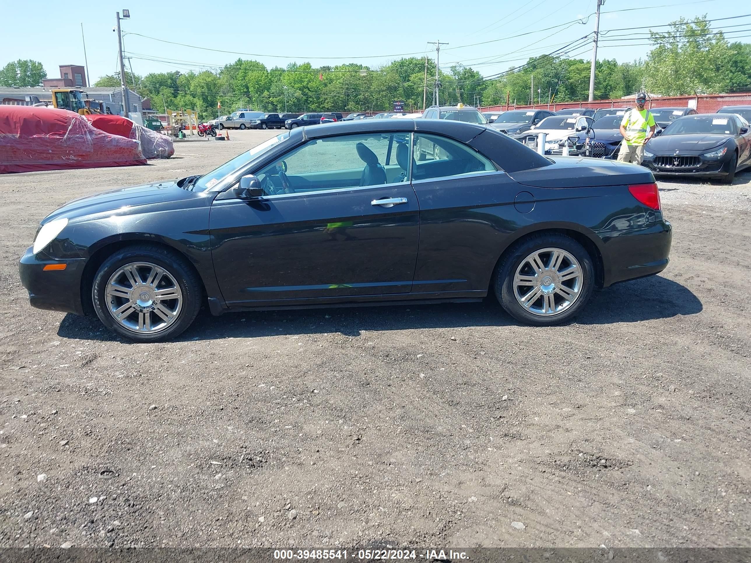 Photo 13 VIN: 1C3LC65M18N261112 - CHRYSLER SEBRING 