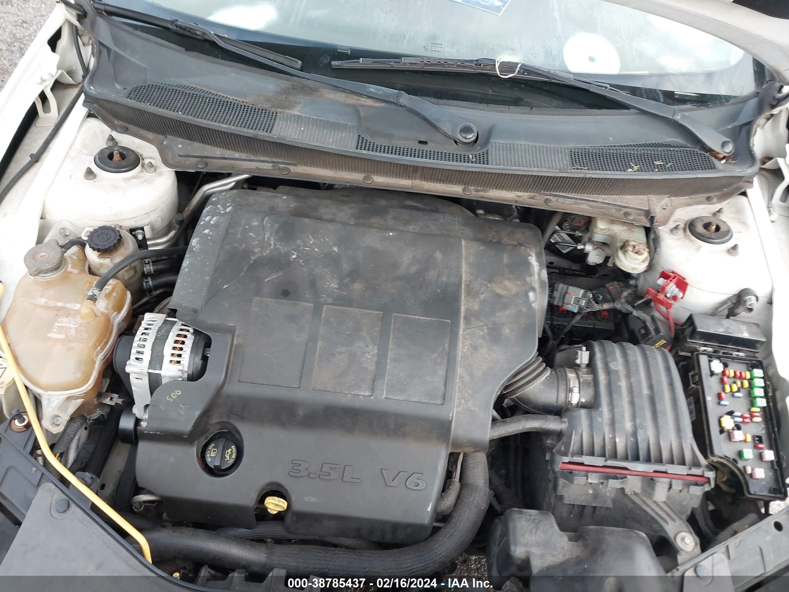 Photo 9 VIN: 1C3LC65M28N252029 - CHRYSLER SEBRING 