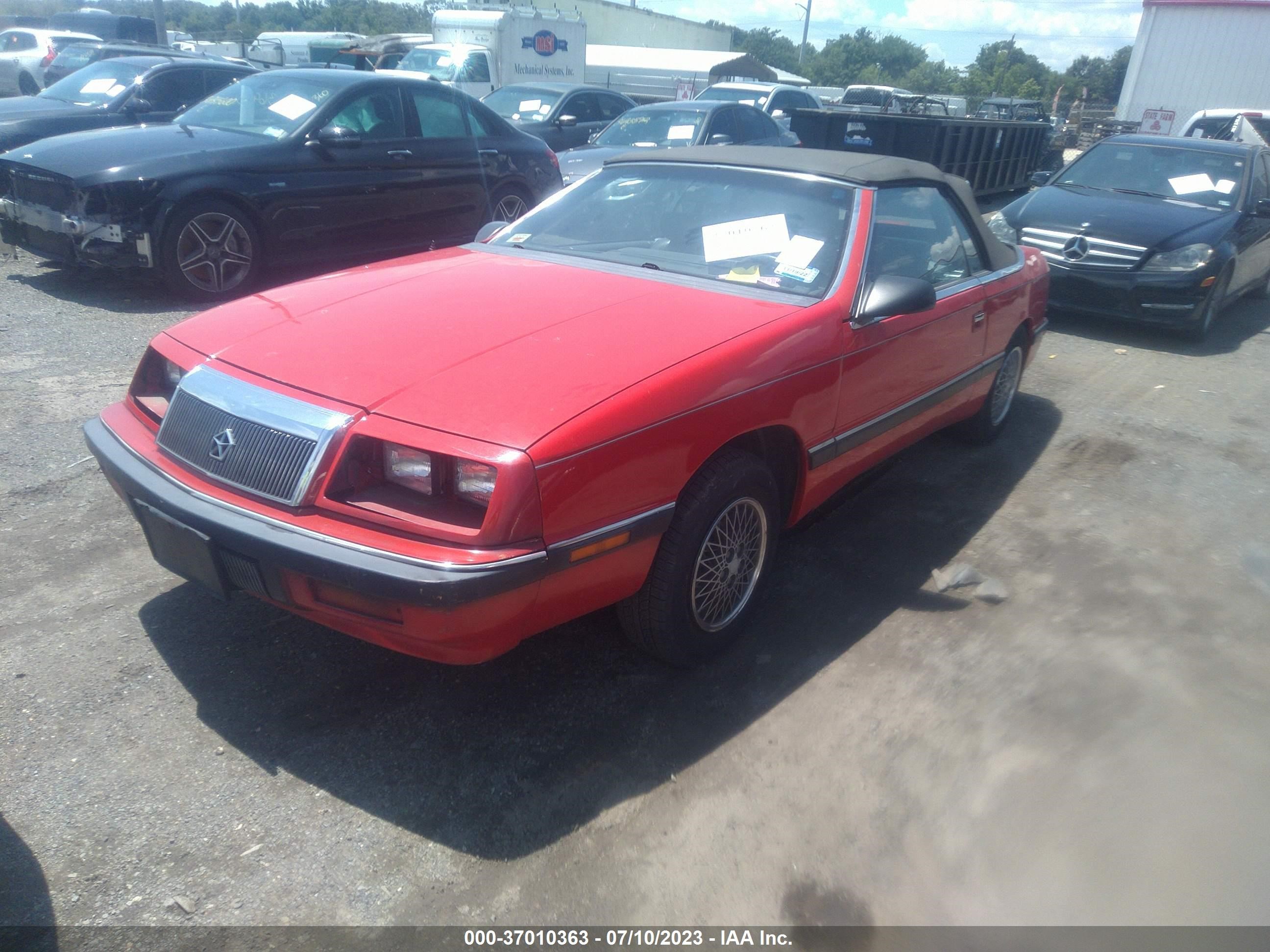 Photo 1 VIN: 1C3XJ45KXKG123428 - CHRYSLER LE BARON 