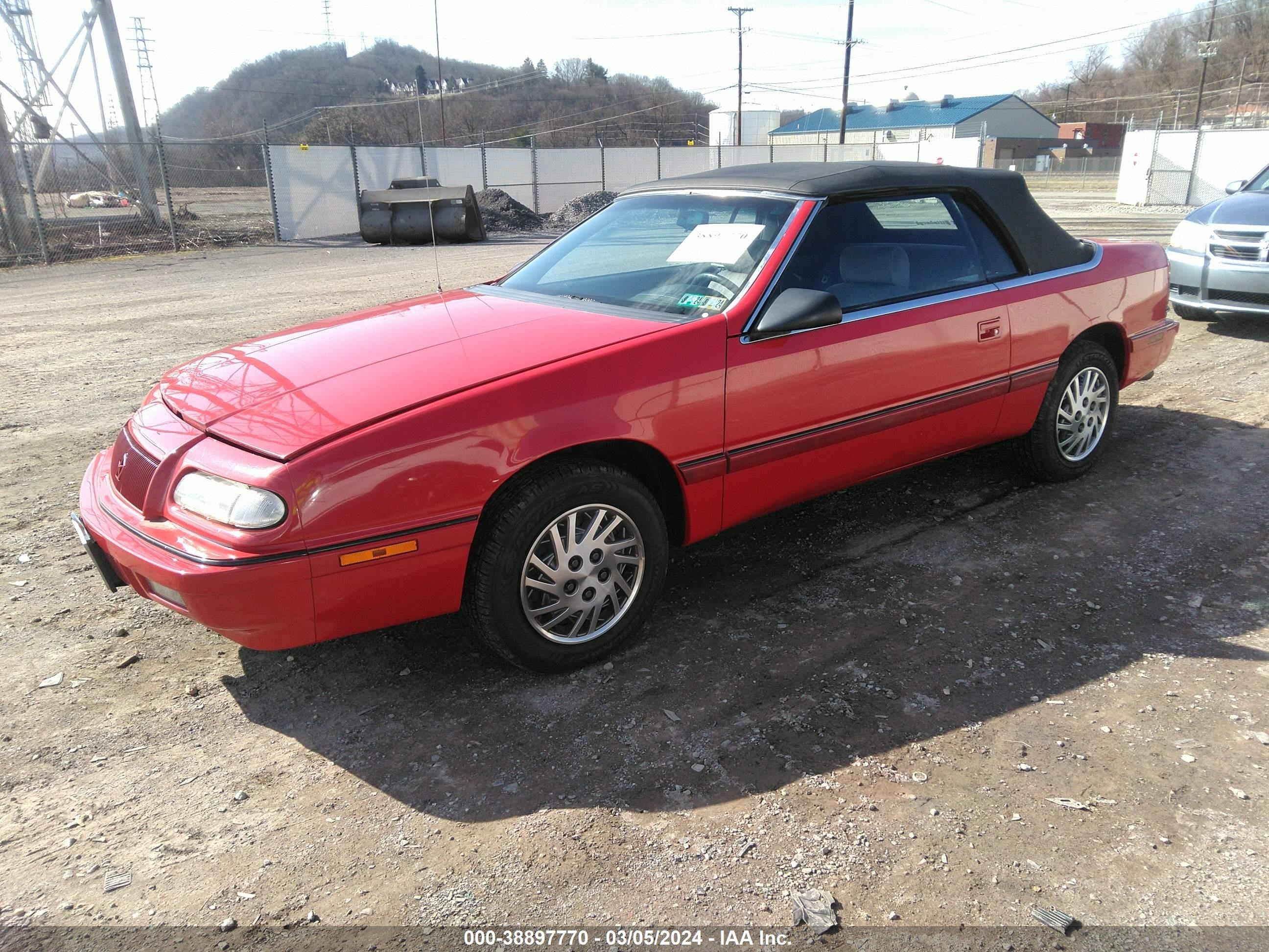 Photo 1 VIN: 1C3XU4538PF560583 - CHRYSLER LE BARON 