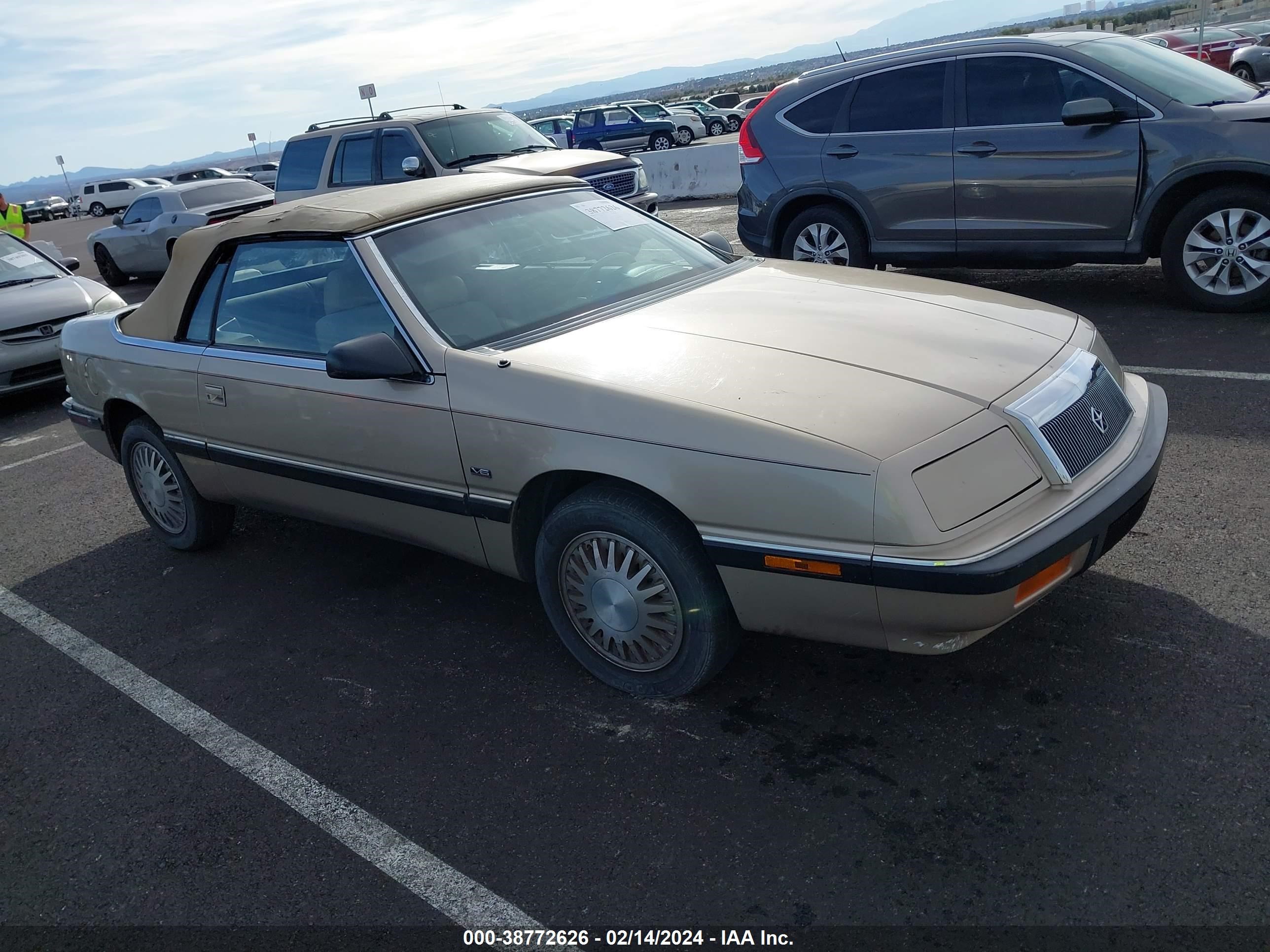 Photo 0 VIN: 1C3XU5531NF175787 - CHRYSLER LE BARON 