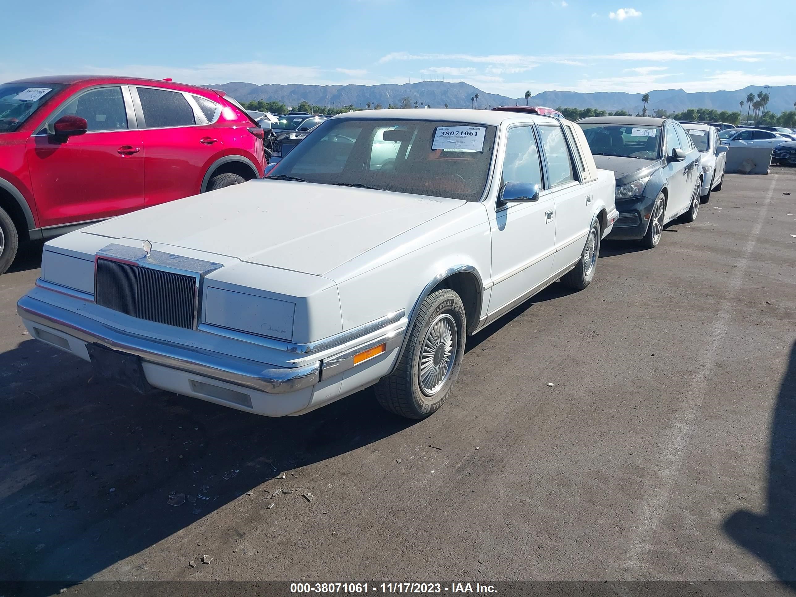 Photo 1 VIN: 1C3XY66R0MD264550 - CHRYSLER NEW YORKER 