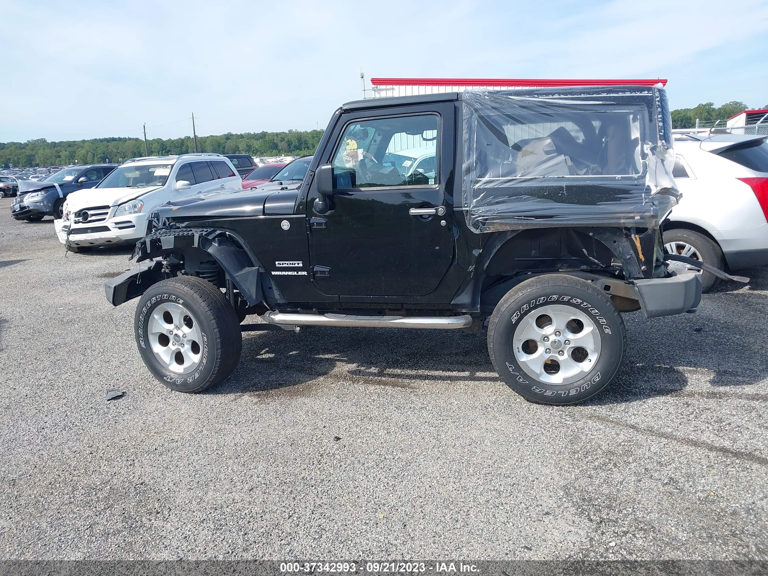 Photo 13 VIN: 1C4AJWAG0DL577440 - JEEP WRANGLER 