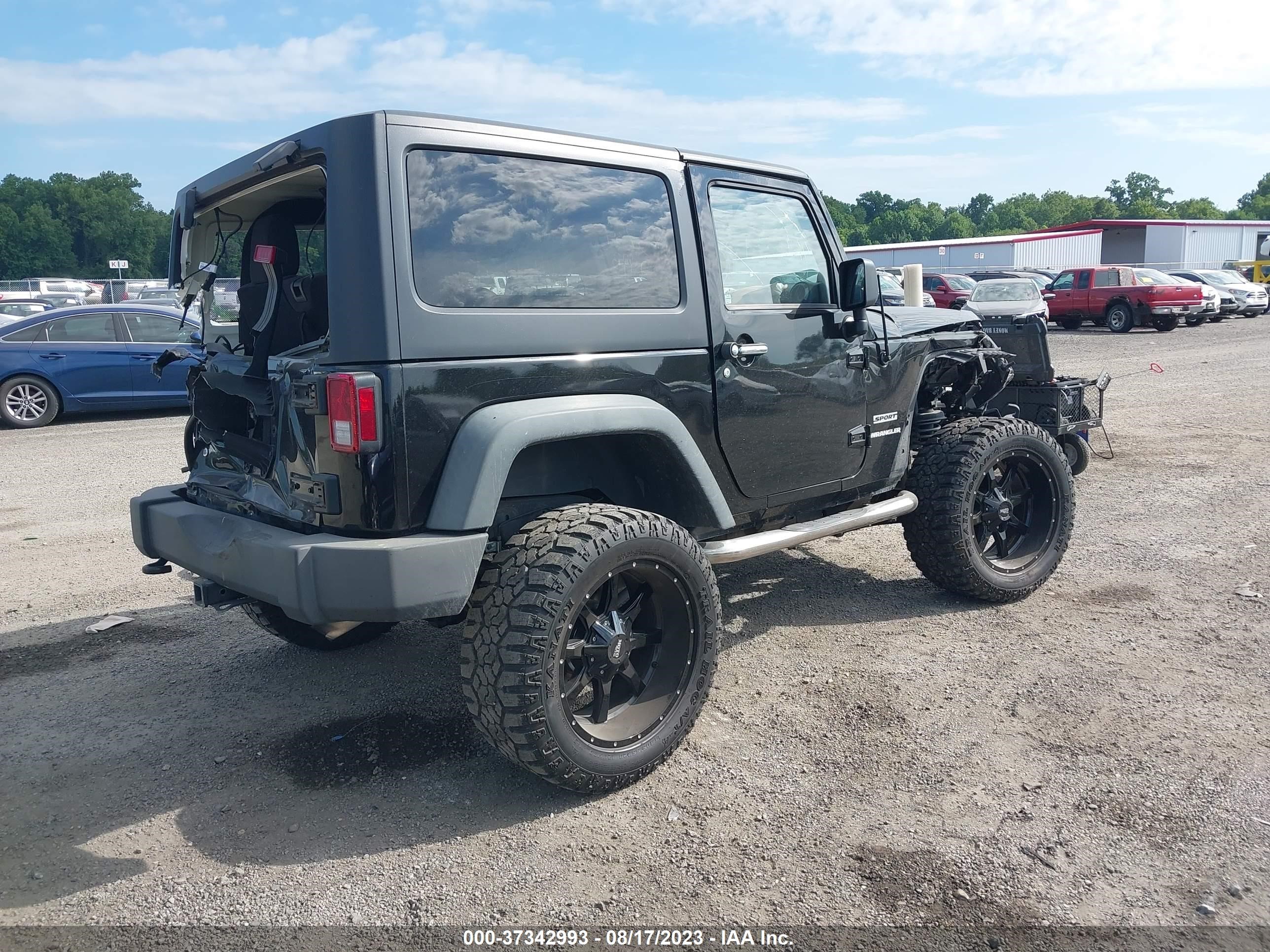 Photo 3 VIN: 1C4AJWAG0DL577440 - JEEP WRANGLER 