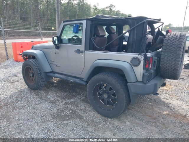 Photo 2 VIN: 1C4AJWAG0DL648359 - JEEP WRANGLER 