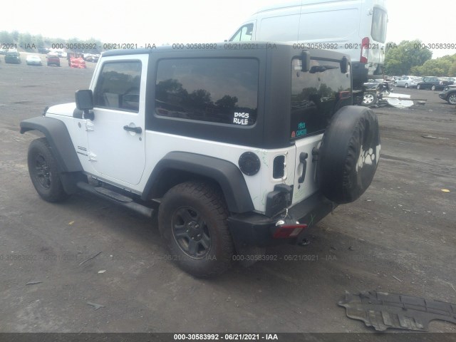 Photo 2 VIN: 1C4AJWAG0DL654856 - JEEP WRANGLER 