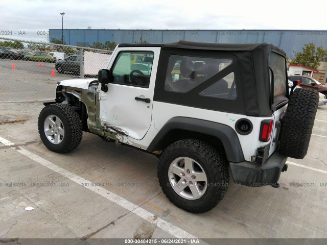 Photo 2 VIN: 1C4AJWAG0GL177267 - JEEP WRANGLER 