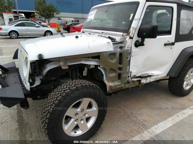 Photo 5 VIN: 1C4AJWAG0GL177267 - JEEP WRANGLER 