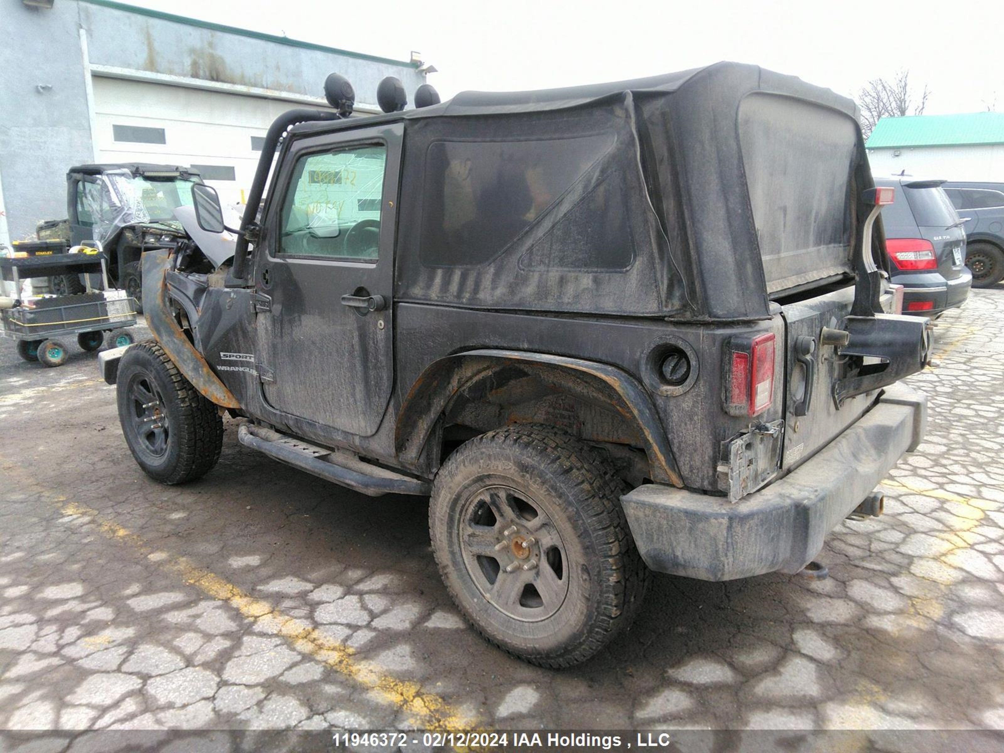 Photo 2 VIN: 1C4AJWAG0GL195896 - JEEP WRANGLER 