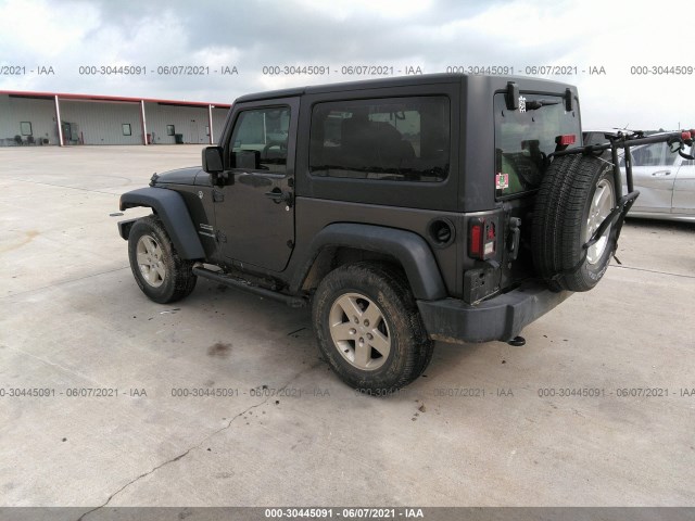 Photo 2 VIN: 1C4AJWAG0HL592879 - JEEP WRANGLER 