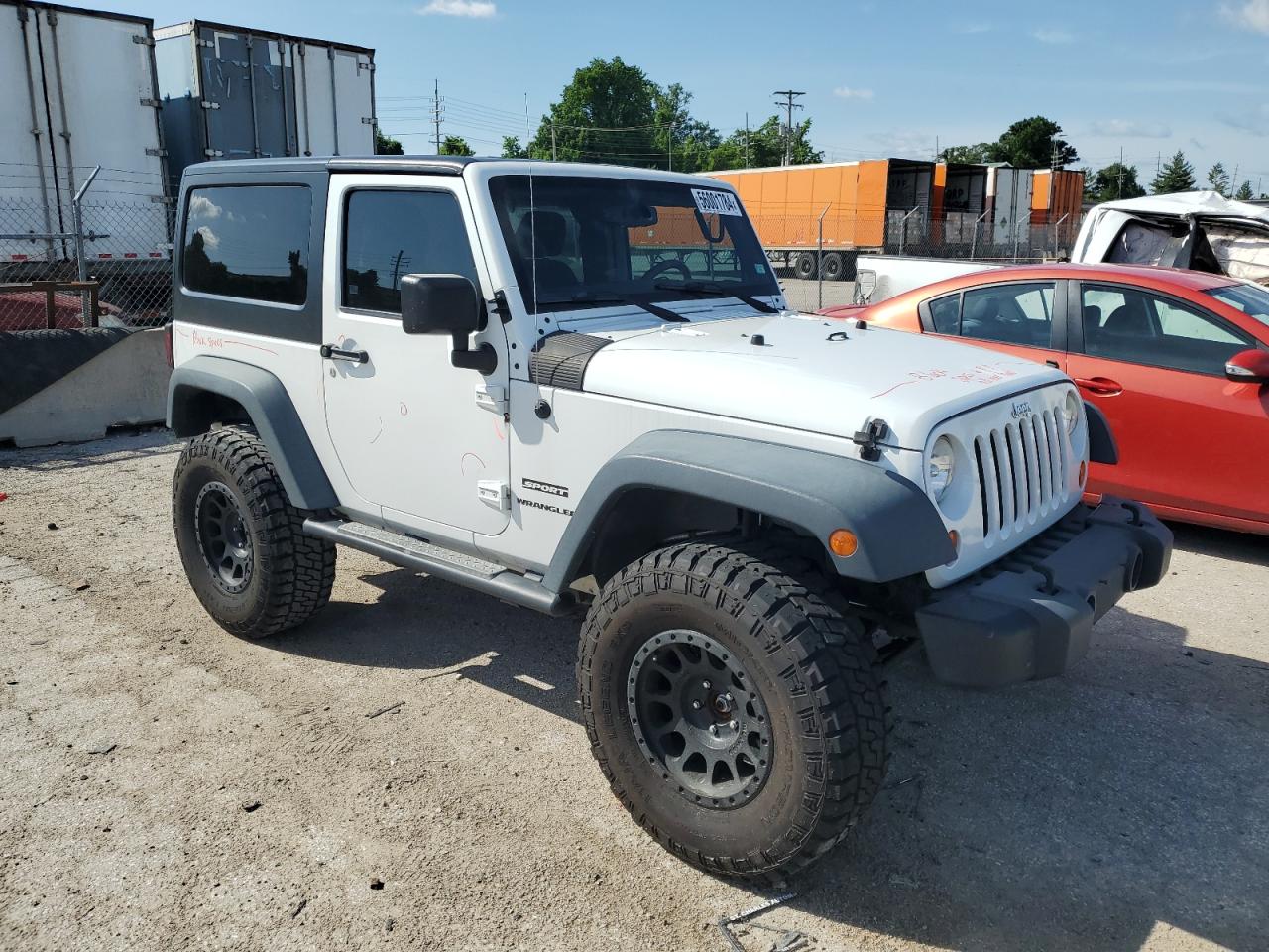 Photo 3 VIN: 1C4AJWAG1DL670404 - JEEP WRANGLER 