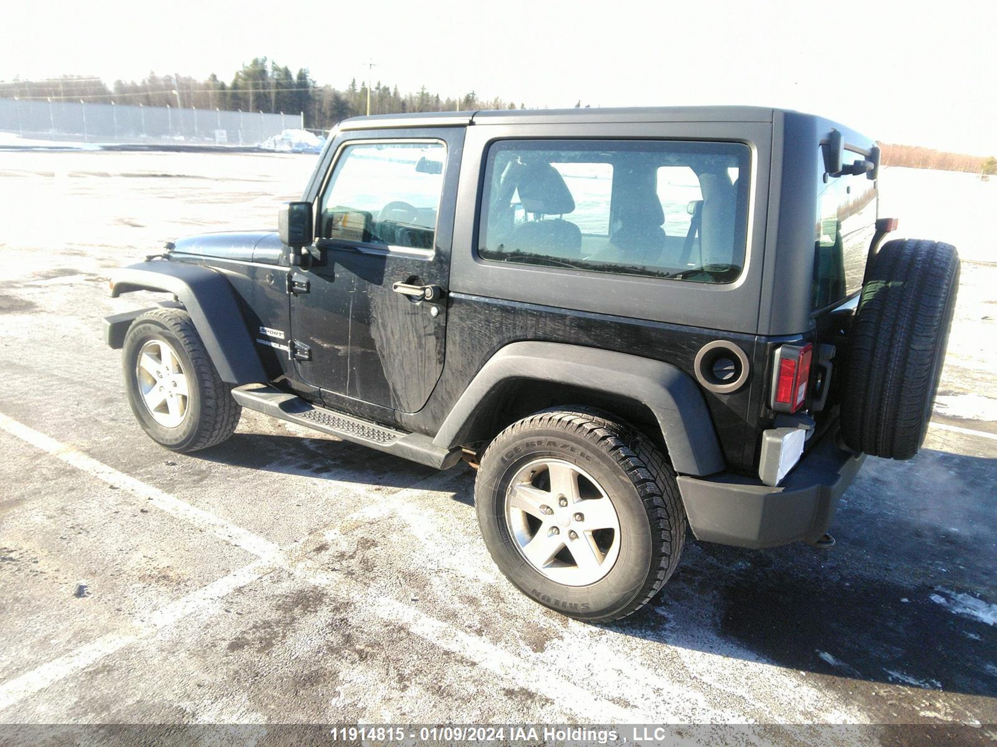 Photo 2 VIN: 1C4AJWAG1EL267542 - JEEP WRANGLER 