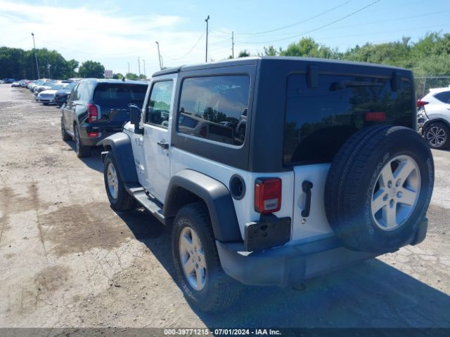 Photo 2 VIN: 1C4AJWAG1GL241817 - JEEP WRANGLER 