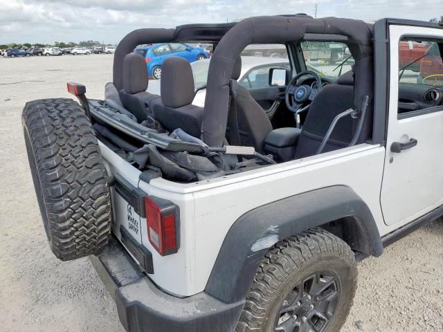 Photo 9 VIN: 1C4AJWAG1GL301224 - JEEP WRANGLER S 