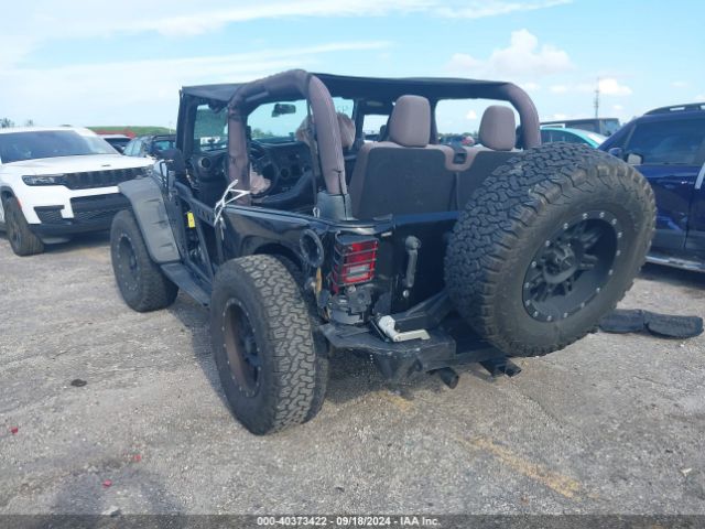 Photo 5 VIN: 1C4AJWAG1GL317326 - JEEP WRANGLER 