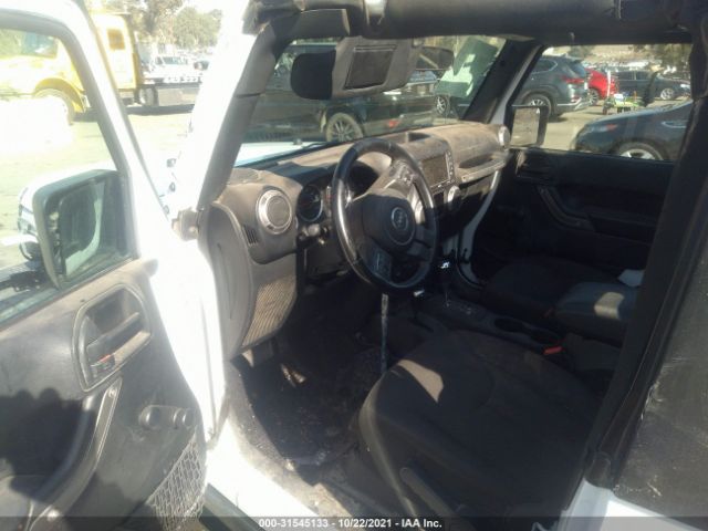 Photo 4 VIN: 1C4AJWAG1HL657478 - JEEP WRANGLER 