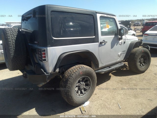 Photo 3 VIN: 1C4AJWAG2CL100958 - JEEP WRANGLER 