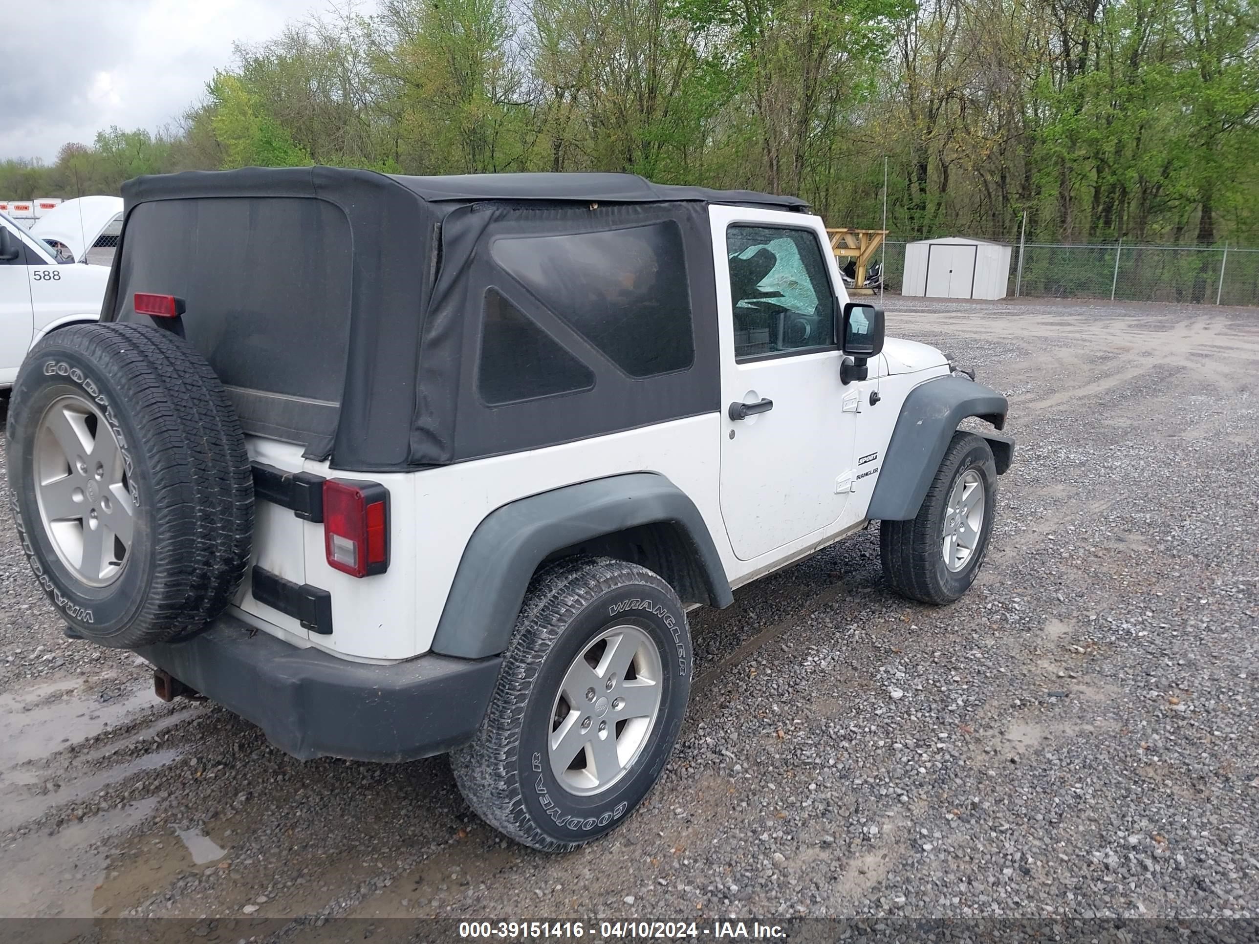 Photo 3 VIN: 1C4AJWAG2CL186952 - JEEP WRANGLER 