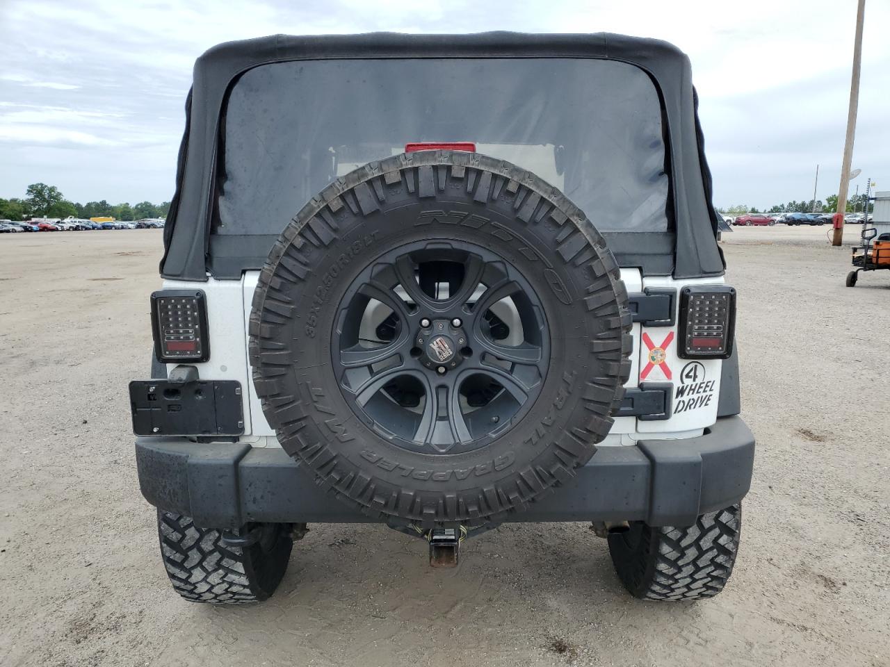 Photo 5 VIN: 1C4AJWAG2DL519569 - JEEP WRANGLER 