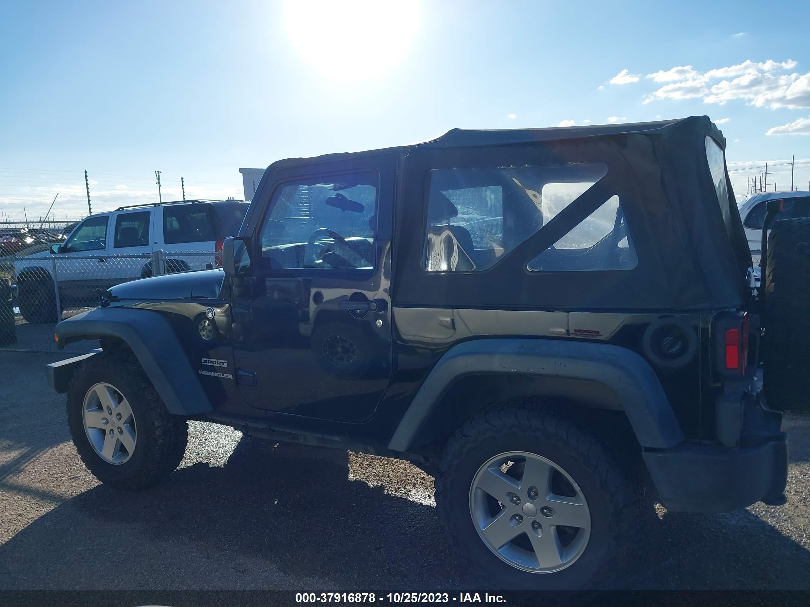 Photo 12 VIN: 1C4AJWAG2DL554984 - JEEP WRANGLER 