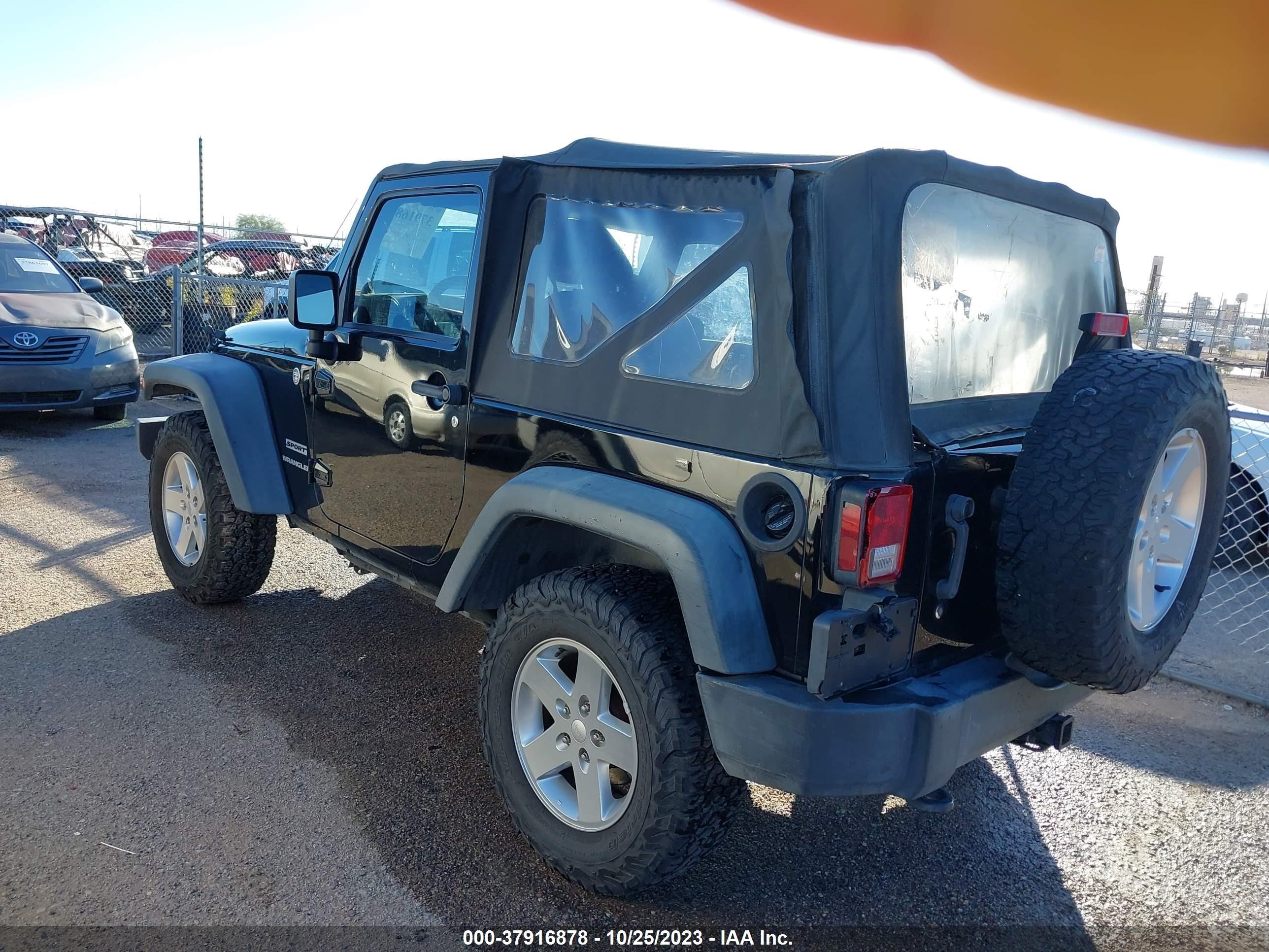 Photo 2 VIN: 1C4AJWAG2DL554984 - JEEP WRANGLER 