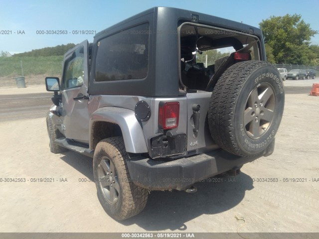 Photo 2 VIN: 1C4AJWAG2DL572885 - JEEP WRANGLER 