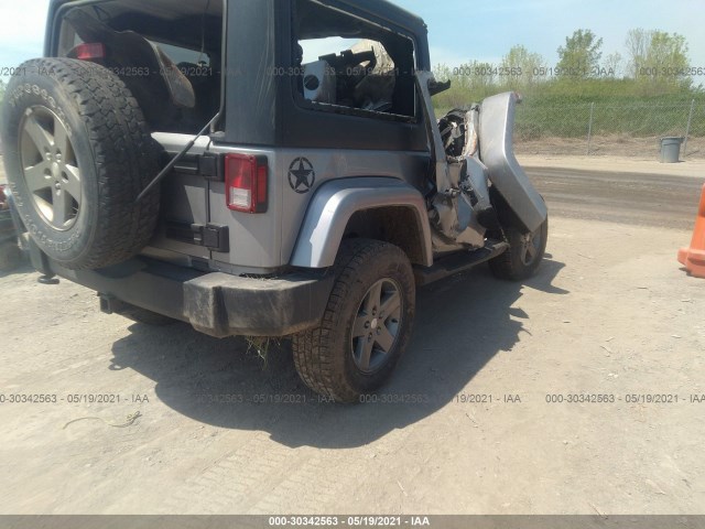 Photo 3 VIN: 1C4AJWAG2DL572885 - JEEP WRANGLER 