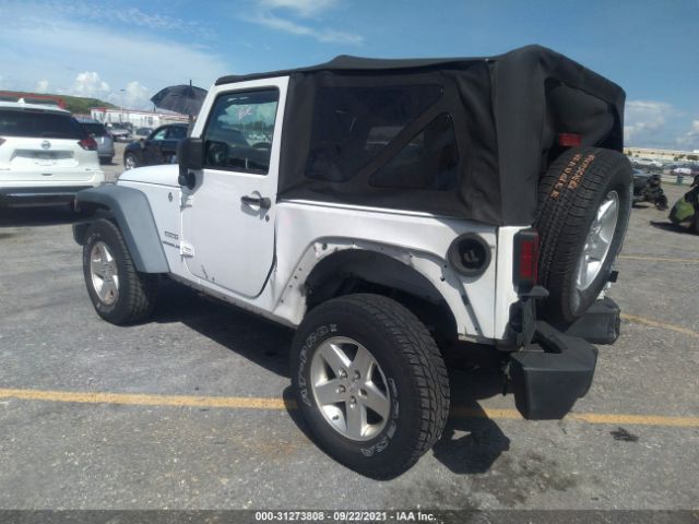 Photo 2 VIN: 1C4AJWAG2DL648685 - JEEP WRANGLER 