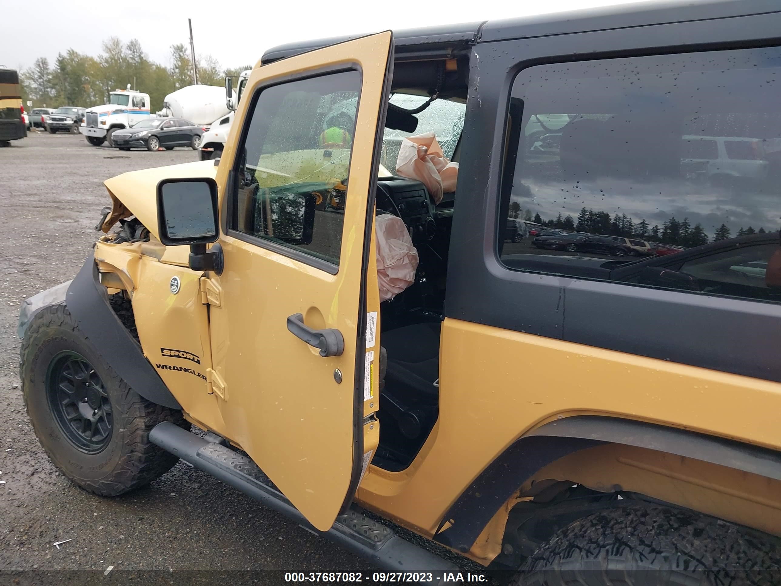 Photo 13 VIN: 1C4AJWAG2EL176263 - JEEP WRANGLER 