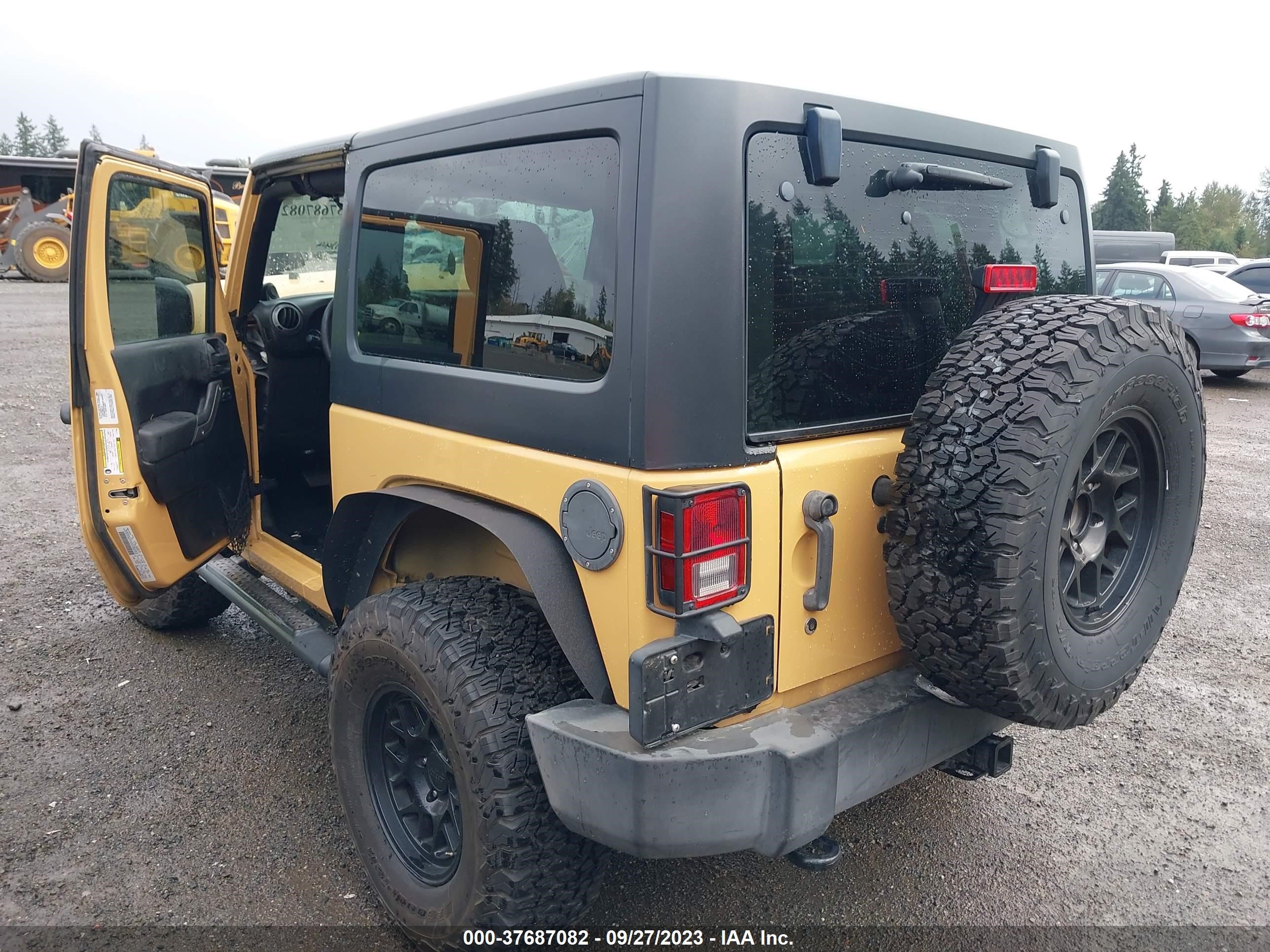 Photo 2 VIN: 1C4AJWAG2EL176263 - JEEP WRANGLER 