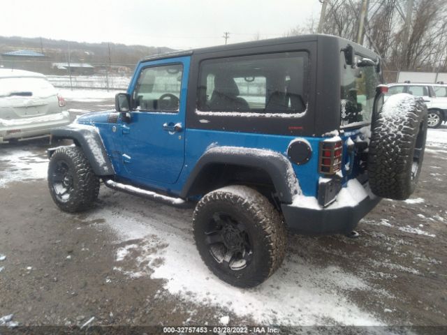 Photo 2 VIN: 1C4AJWAG2FL638368 - JEEP WRANGLER 