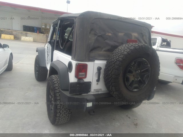 Photo 2 VIN: 1C4AJWAG2GL301653 - JEEP WRANGLER 