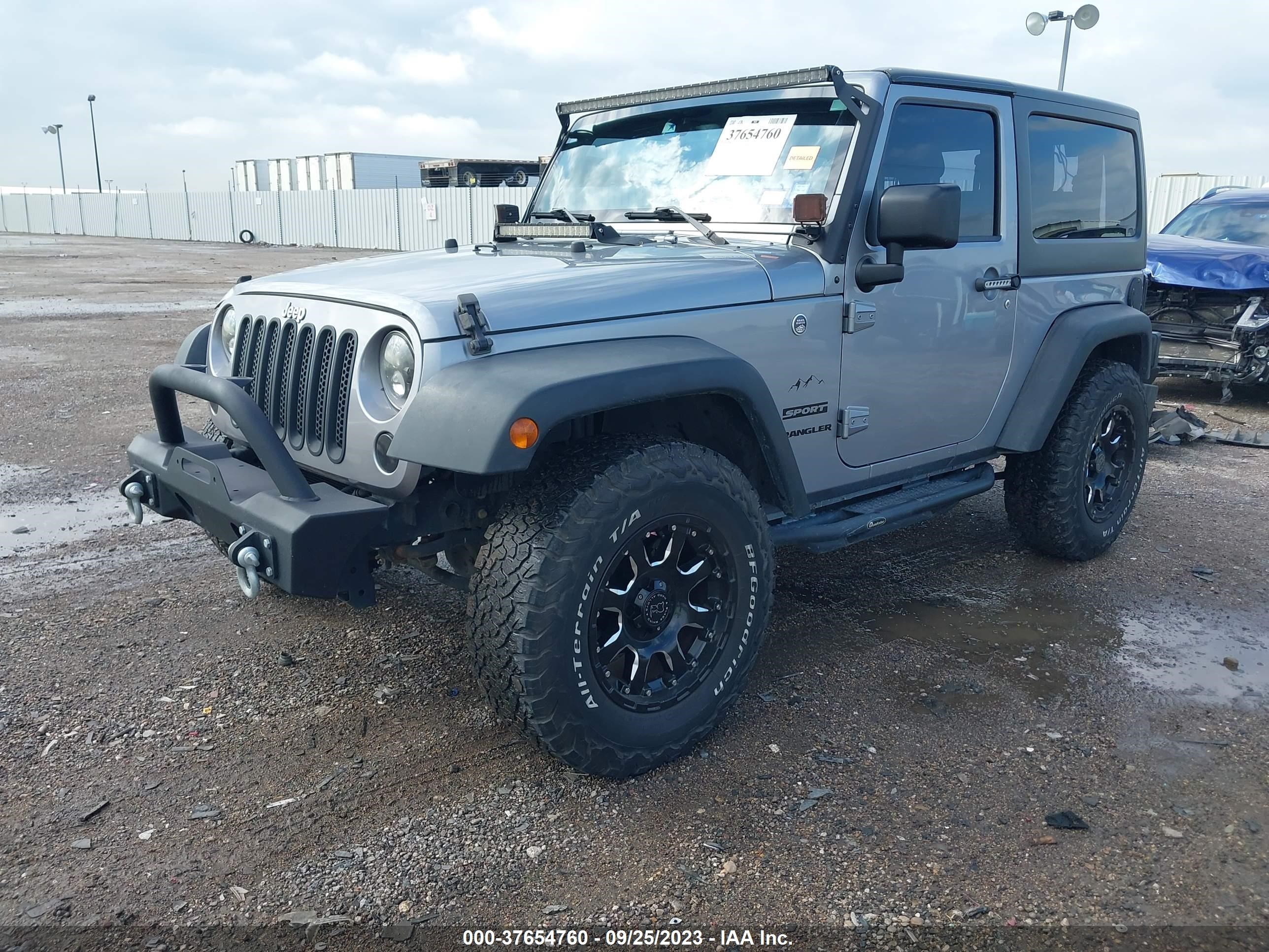 Photo 1 VIN: 1C4AJWAG2GL333129 - JEEP WRANGLER 