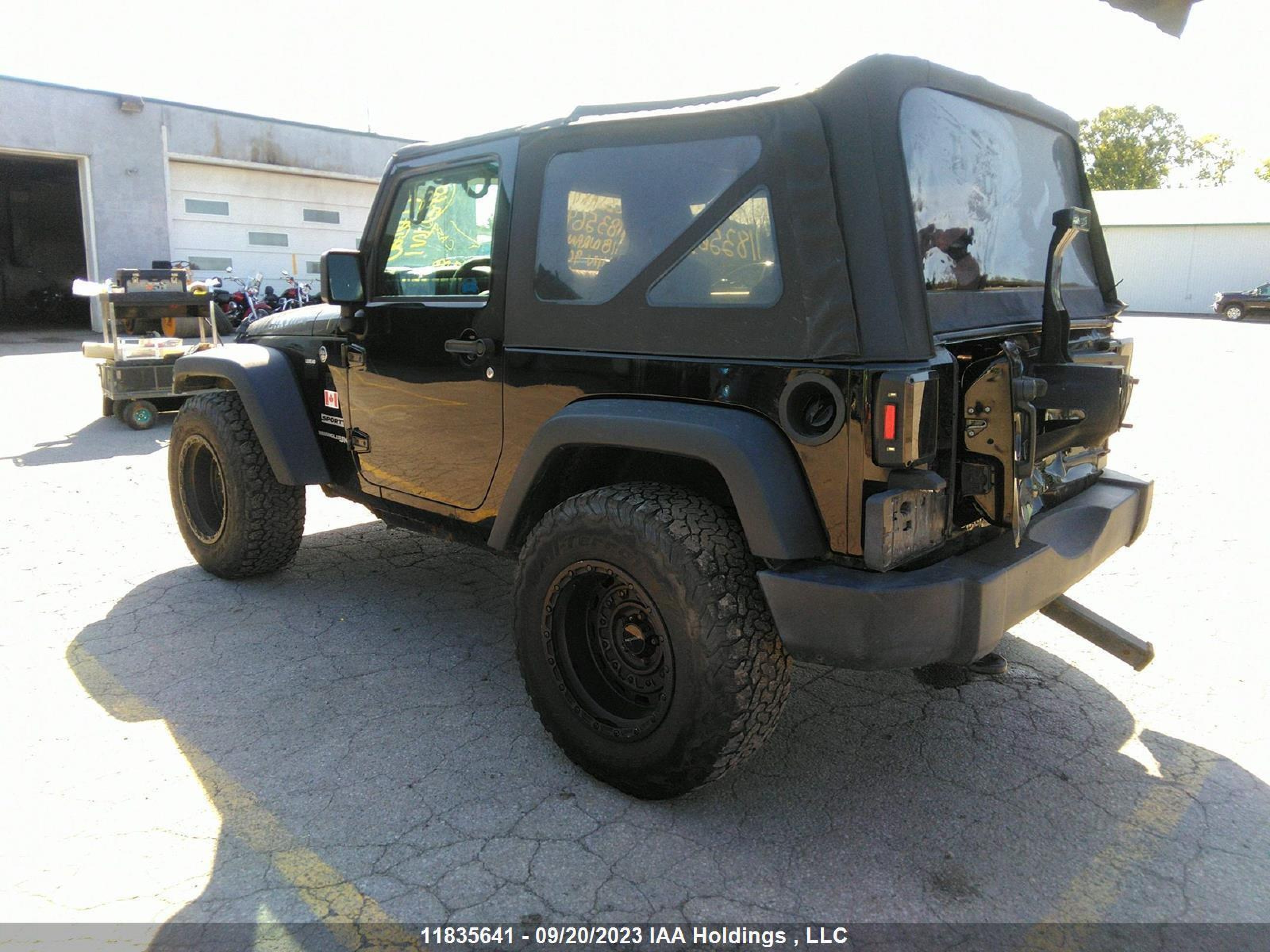 Photo 2 VIN: 1C4AJWAG2JL903296 - JEEP WRANGLER 