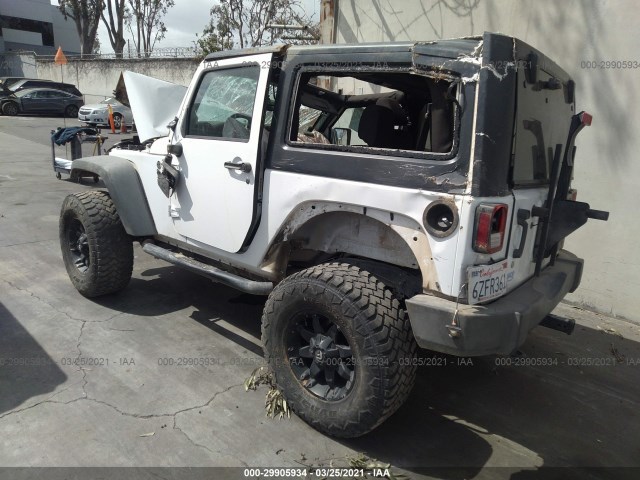 Photo 2 VIN: 1C4AJWAG3DL523002 - JEEP WRANGLER 