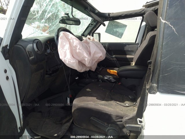 Photo 4 VIN: 1C4AJWAG3DL523002 - JEEP WRANGLER 