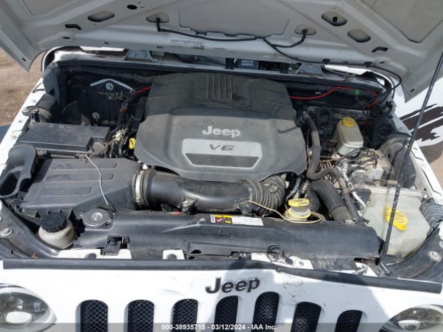 Photo 9 VIN: 1C4AJWAG3FL555807 - JEEP WRANGLER 