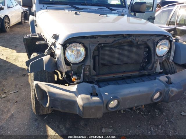 Photo 5 VIN: 1C4AJWAG3JL875931 - JEEP WRANGLER JK 