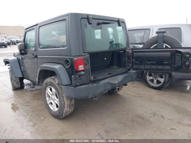 Photo 2 VIN: 1C4AJWAG4CL272537 - JEEP WRANGLER 