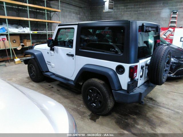 Photo 2 VIN: 1C4AJWAG4EL120972 - JEEP WRANGLER 