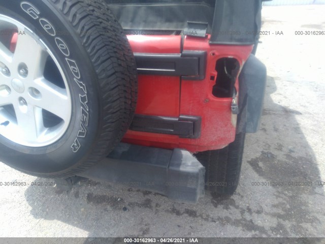 Photo 5 VIN: 1C4AJWAG4EL265400 - JEEP WRANGLER 