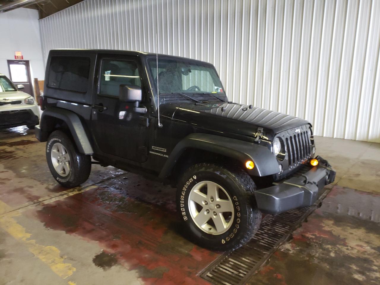 Photo 3 VIN: 1C4AJWAG4FL576889 - JEEP WRANGLER 