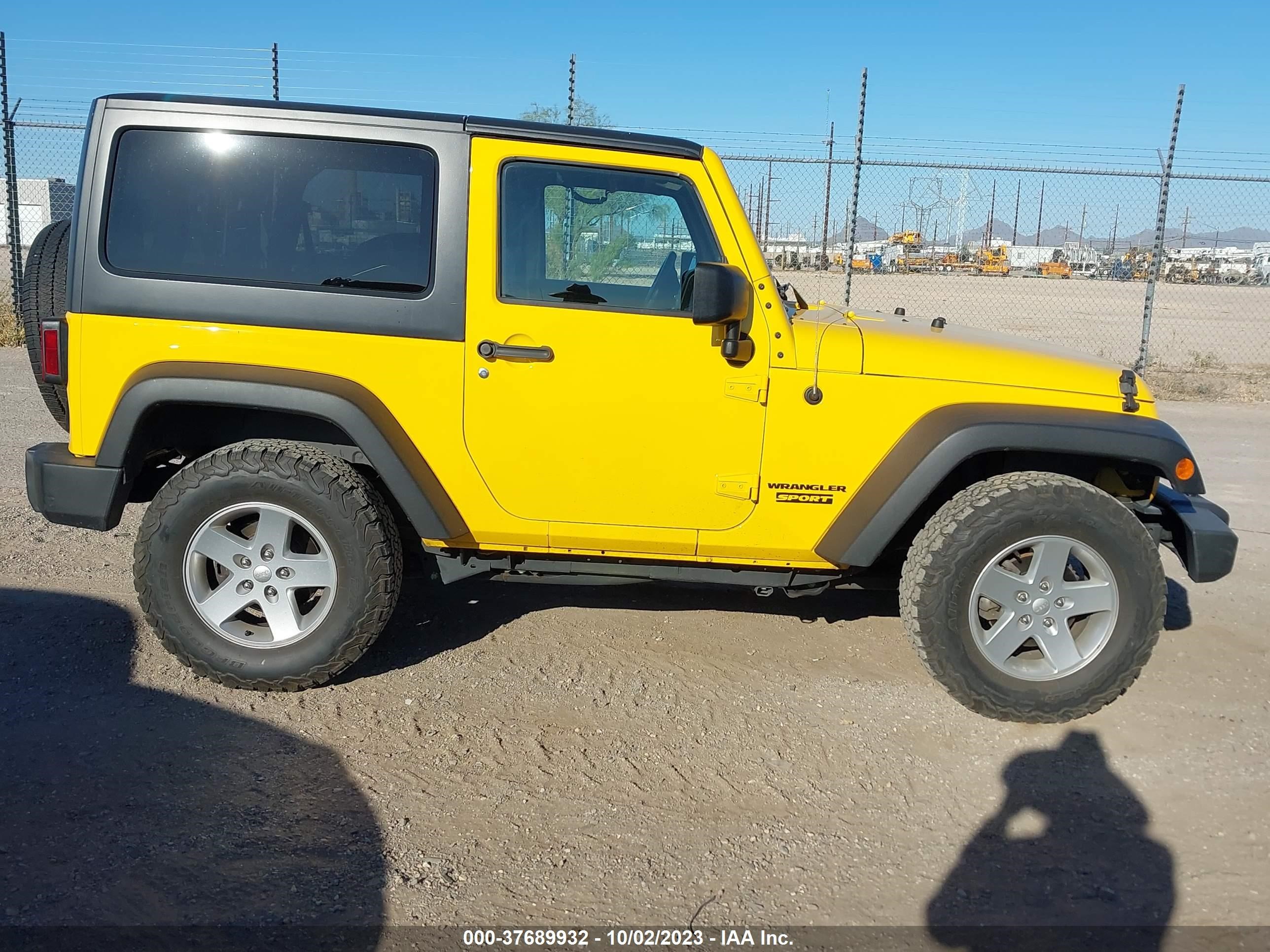 Photo 13 VIN: 1C4AJWAG4FL693663 - JEEP WRANGLER 