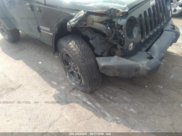 Photo 5 VIN: 1C4AJWAG4JL814913 - JEEP WRANGLER JK 