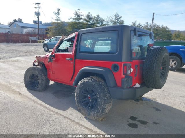 Photo 2 VIN: 1C4AJWAG5FL557946 - JEEP WRANGLER S 