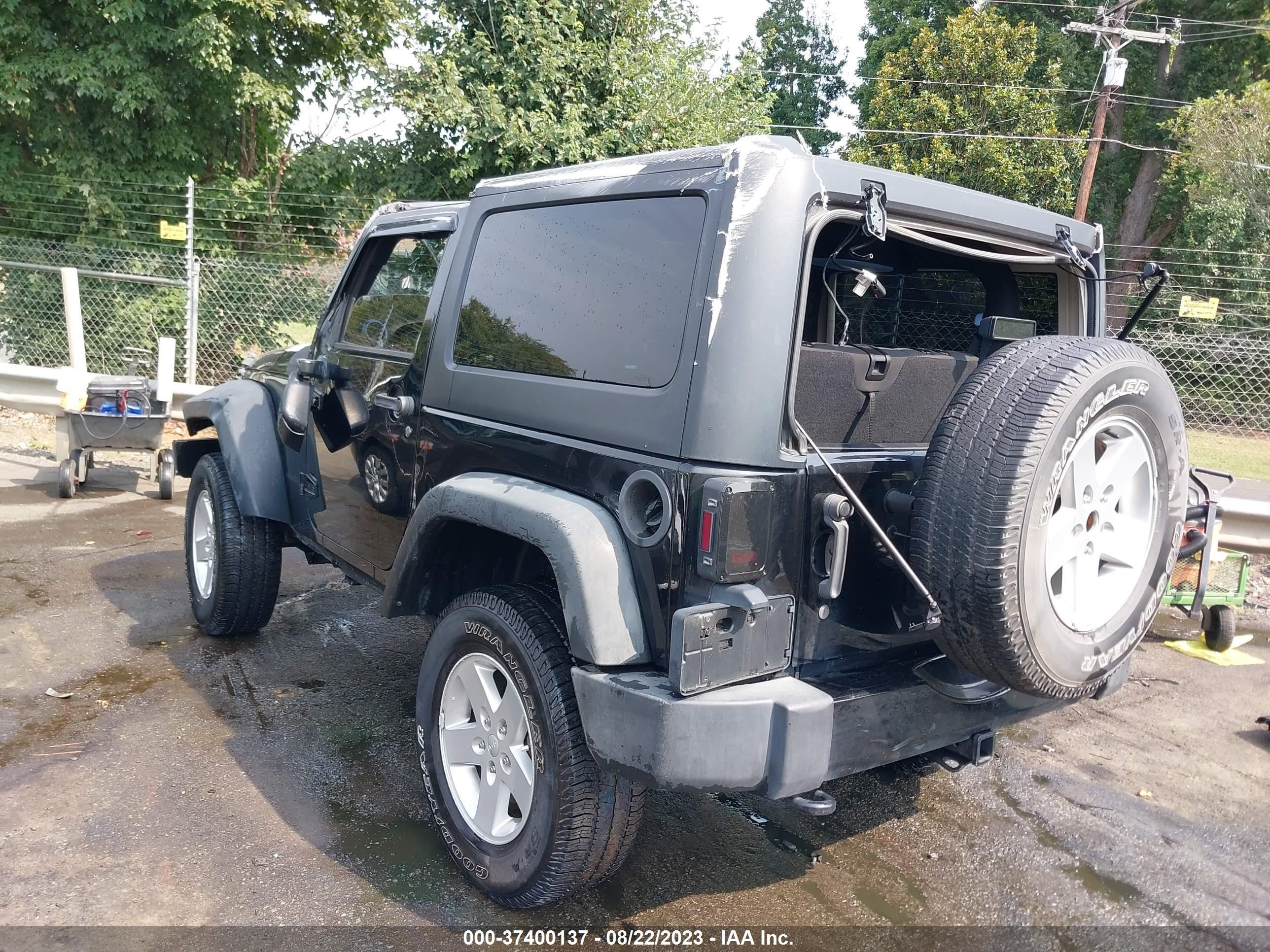 Photo 2 VIN: 1C4AJWAG5FL771724 - JEEP WRANGLER 