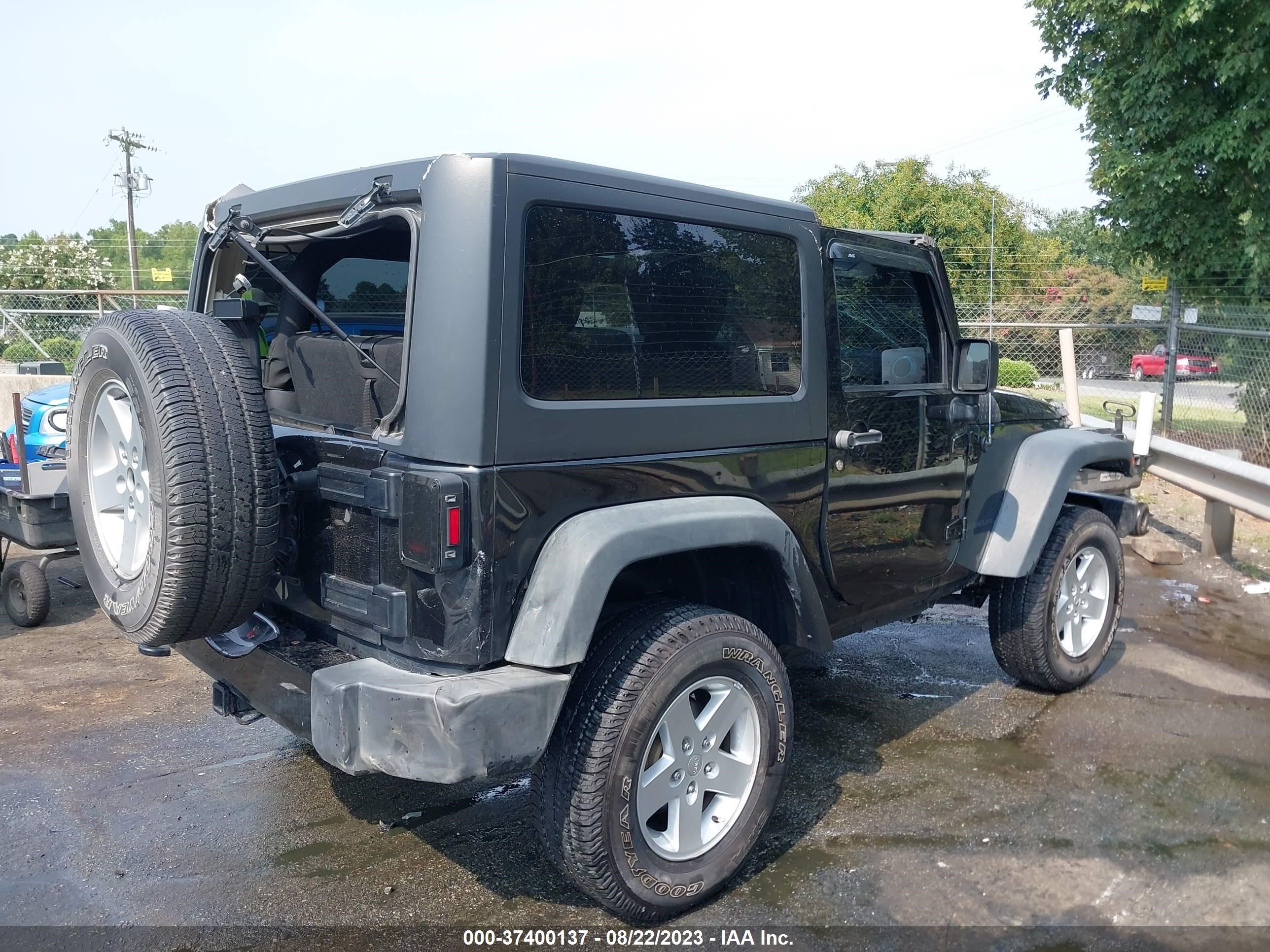 Photo 3 VIN: 1C4AJWAG5FL771724 - JEEP WRANGLER 